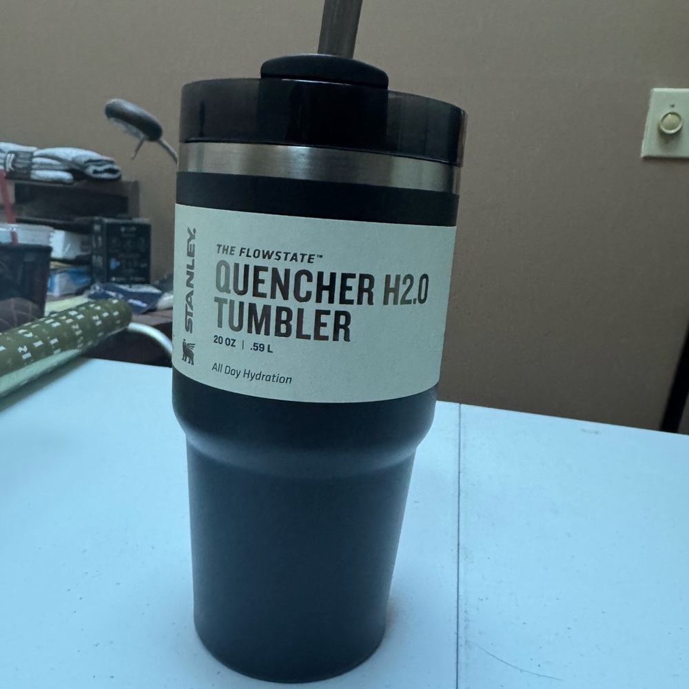 Stanley FlowState Quencher H2.0 Tumbler - Black